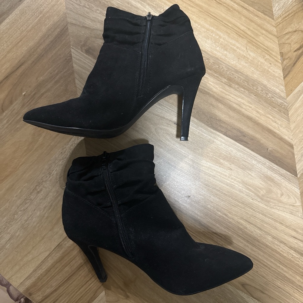 Fergie Women's Black Heeled Boots - Picture 3 of 4